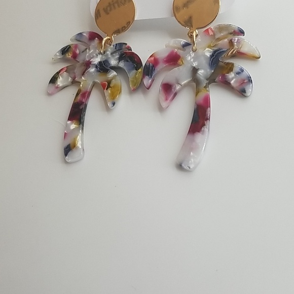 🆕️ Metal Circle Resin Palm Tree Drop Earrings - Picture 4 of 5